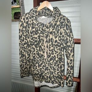 •Cheetah Print Top•